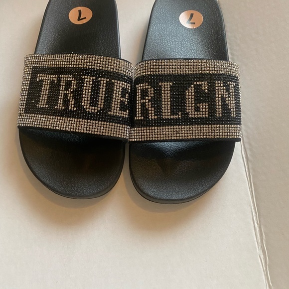Rhinestone  True Religion Slides(BLACK) - Picture 2 of 3